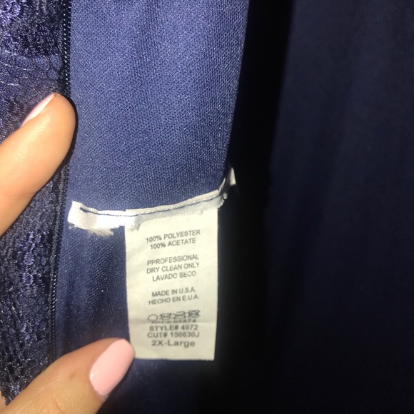 Blue lace dress - Picture 3 of 3